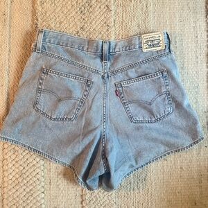 Levi’s 80s Mom Shorts Indigo size 32
